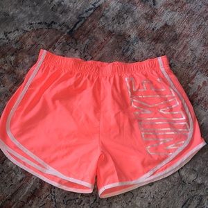 Nike Dri-Fit shorts size L NWT